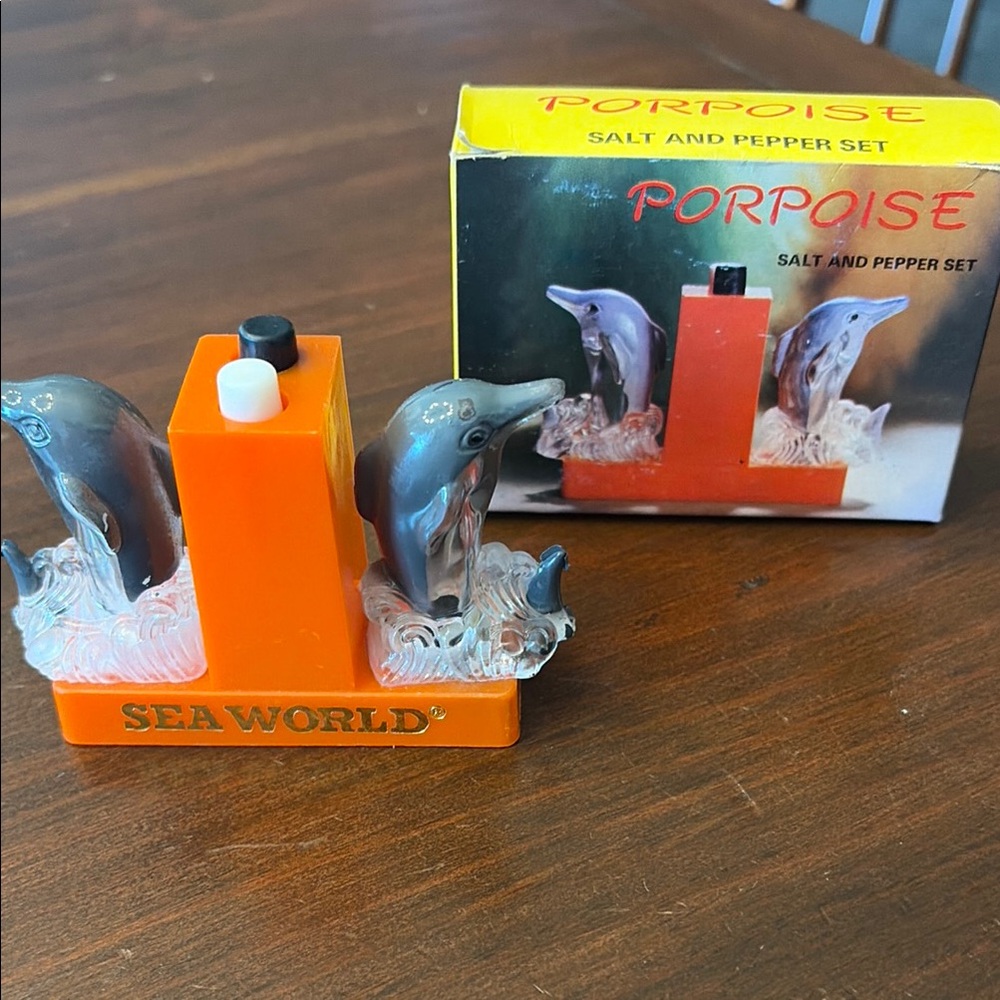 SeaWorld Porpoise Dolphin Salt & Pepper Set - Orange NIB